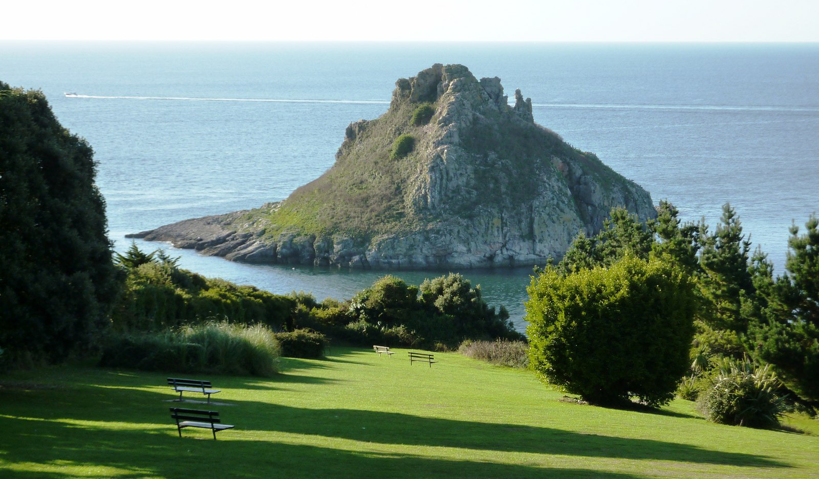 A photograph of Thatcher Rock